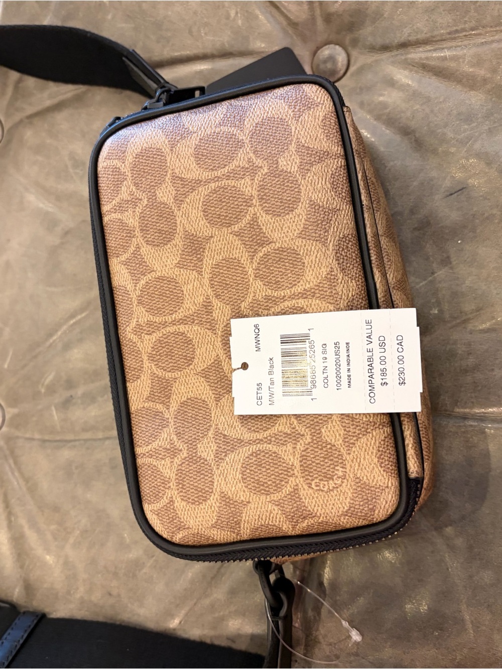 Coach Men’s Brown Signature Canvas Messenger Pouch with Black Trim new